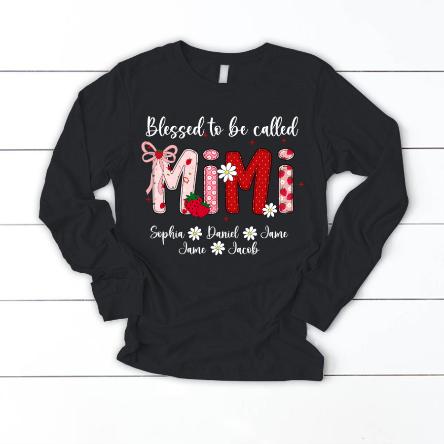 Blessed To Be Called Mimi, Mimi Strawberry And Grandkids Sweet Summer Time Shirt