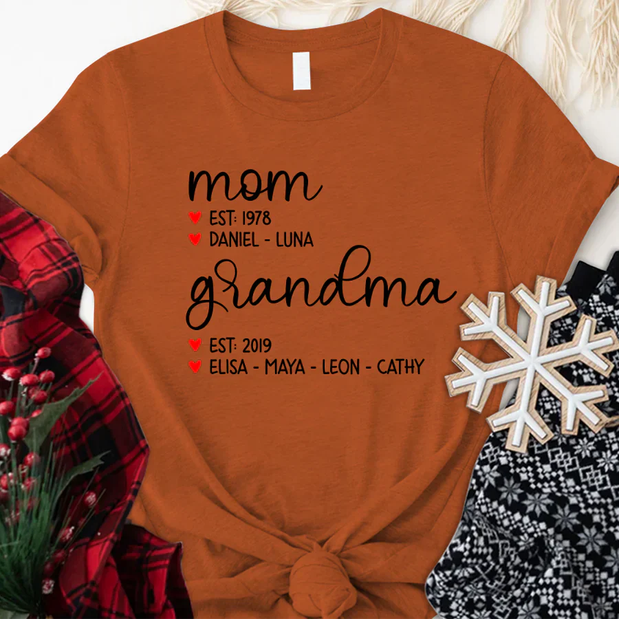 Mom Est Grandma Est And Kid  CTH01 T-Shirt