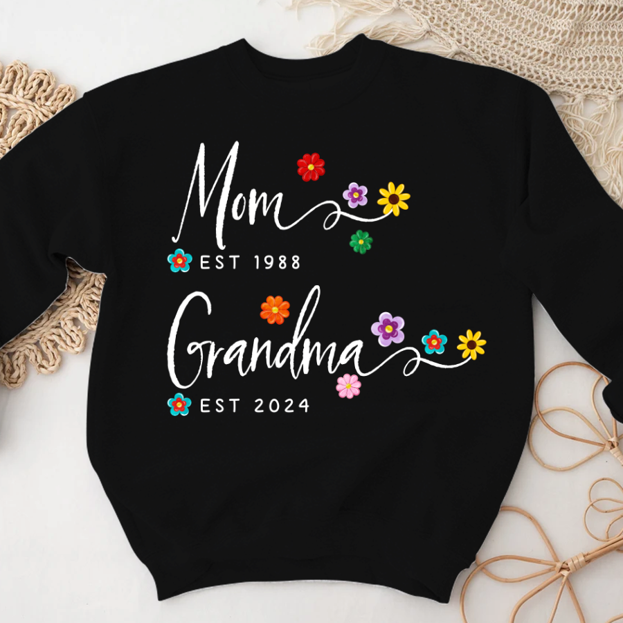 Mom Est Grandma Est Colorful Chrysanthemums Mother's Day Sweatshirt