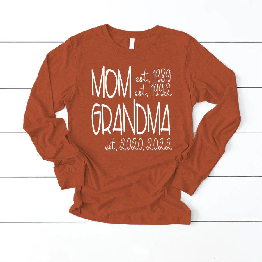 Mom Grandma Est VT22120064 Longsleeve