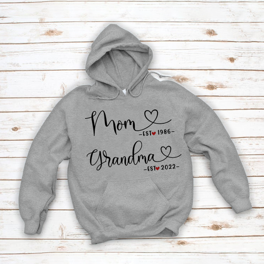 Mom heart est grandma heart est Hoodie