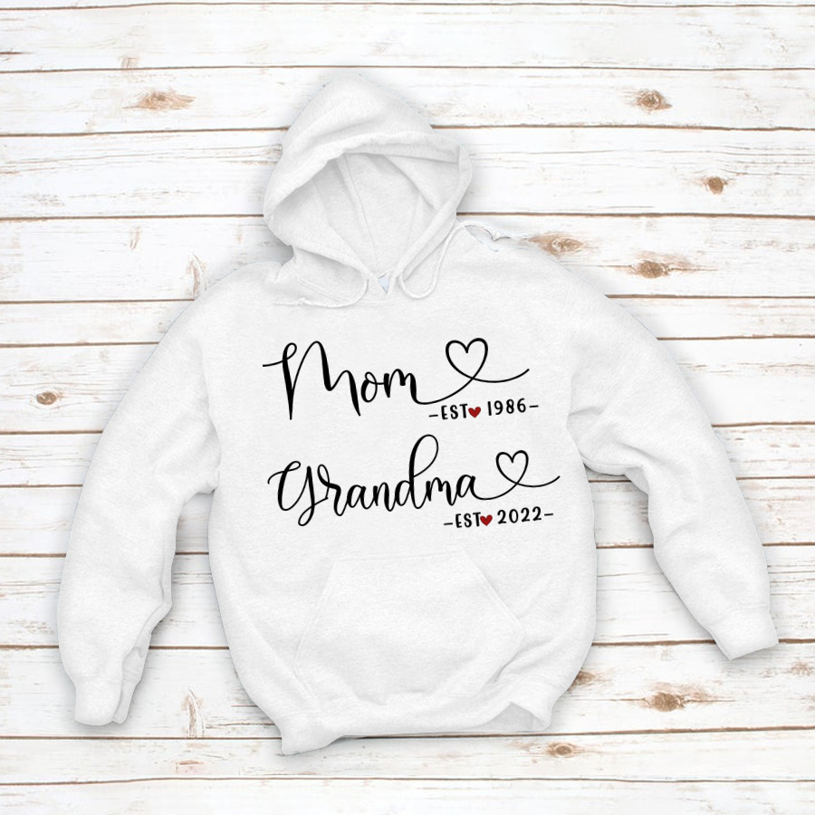 Mom heart est grandma heart est Hoodie