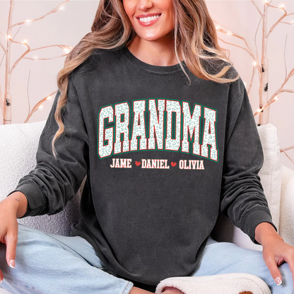 Personalized Grandma and Grandkids Leopard Christmas Gift Shirt