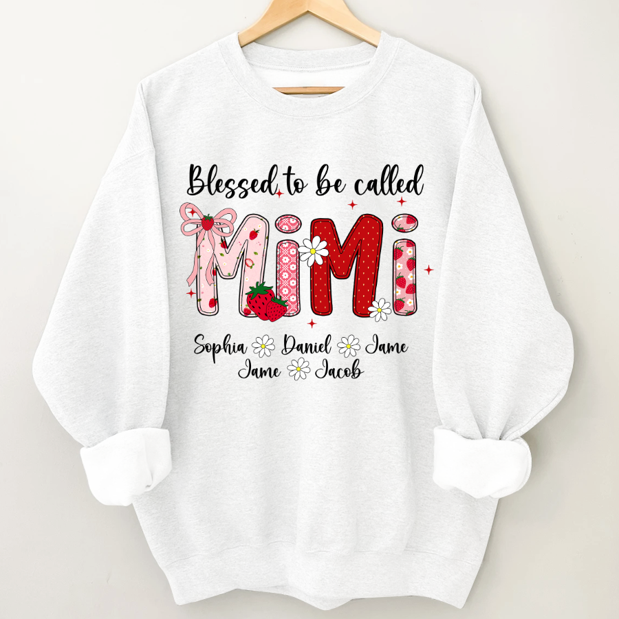 Blessed To Be Called Mimi, Mimi Strawberry And Grandkids Sweet Summer Time Shirt