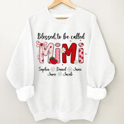 Blessed To Be Called Mimi, Mimi Strawberry And Grandkids Sweet Summer Time Shirt