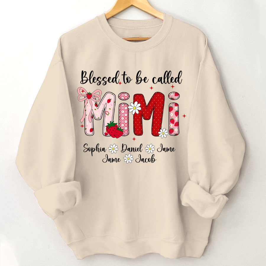 Blessed To Be Called Mimi, Mimi Strawberry And Grandkids Sweet Summer Time Shirt