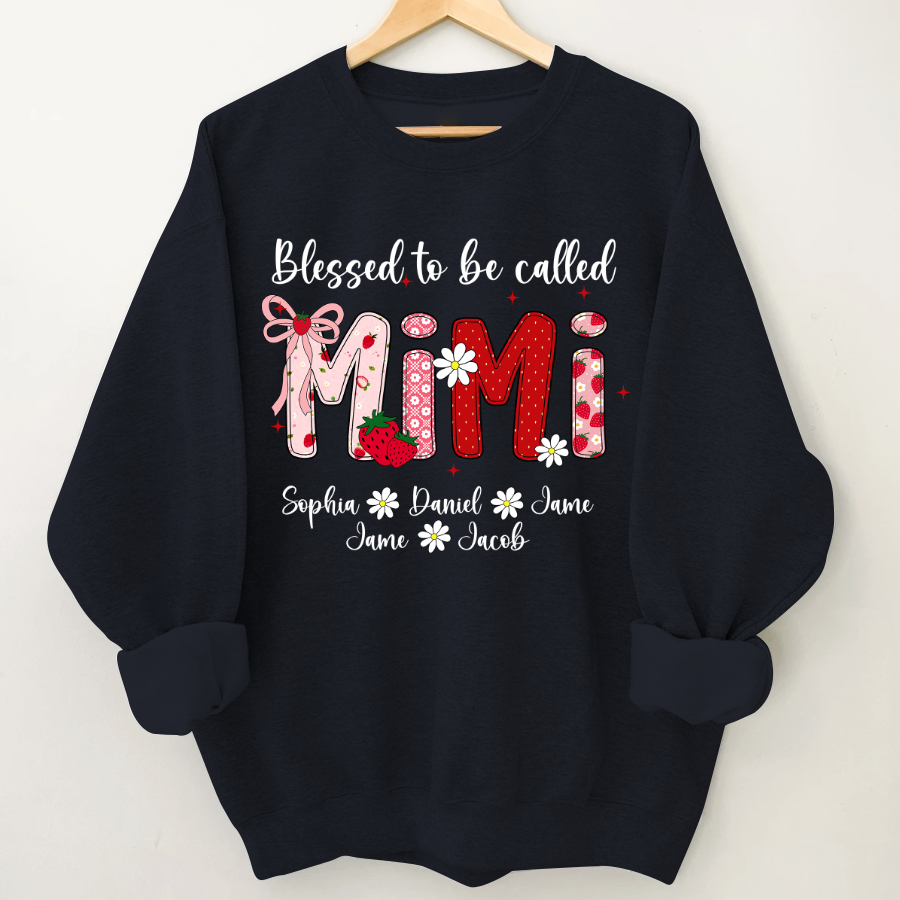 Blessed To Be Called Mimi, Mimi Strawberry And Grandkids Sweet Summer Time Shirt
