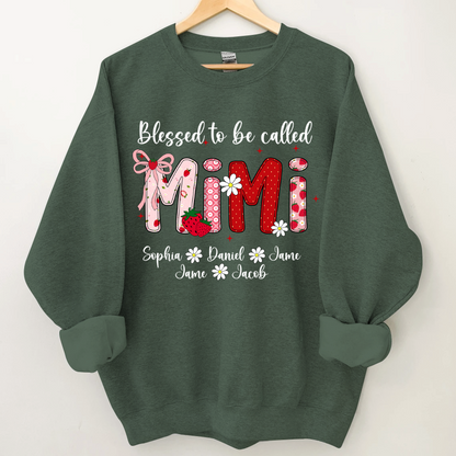Blessed To Be Called Mimi, Mimi Strawberry And Grandkids Sweet Summer Time Shirt