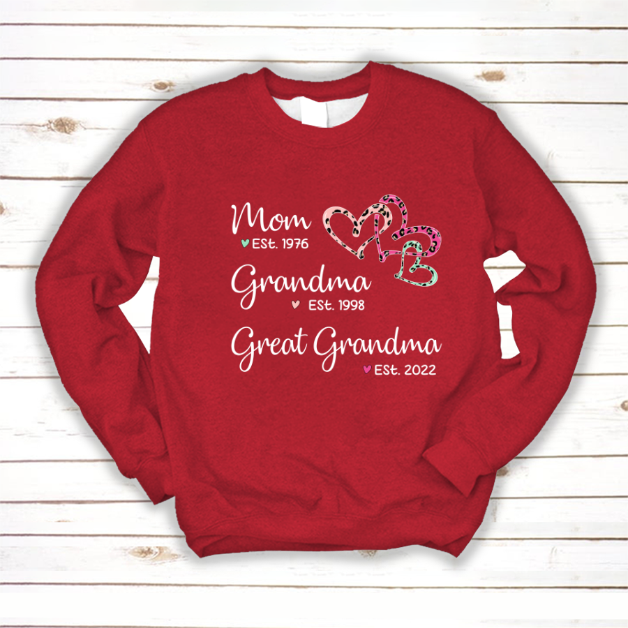 Mom Est Grandma Est Great Grandma Heart Leopard Black Sweatshirt