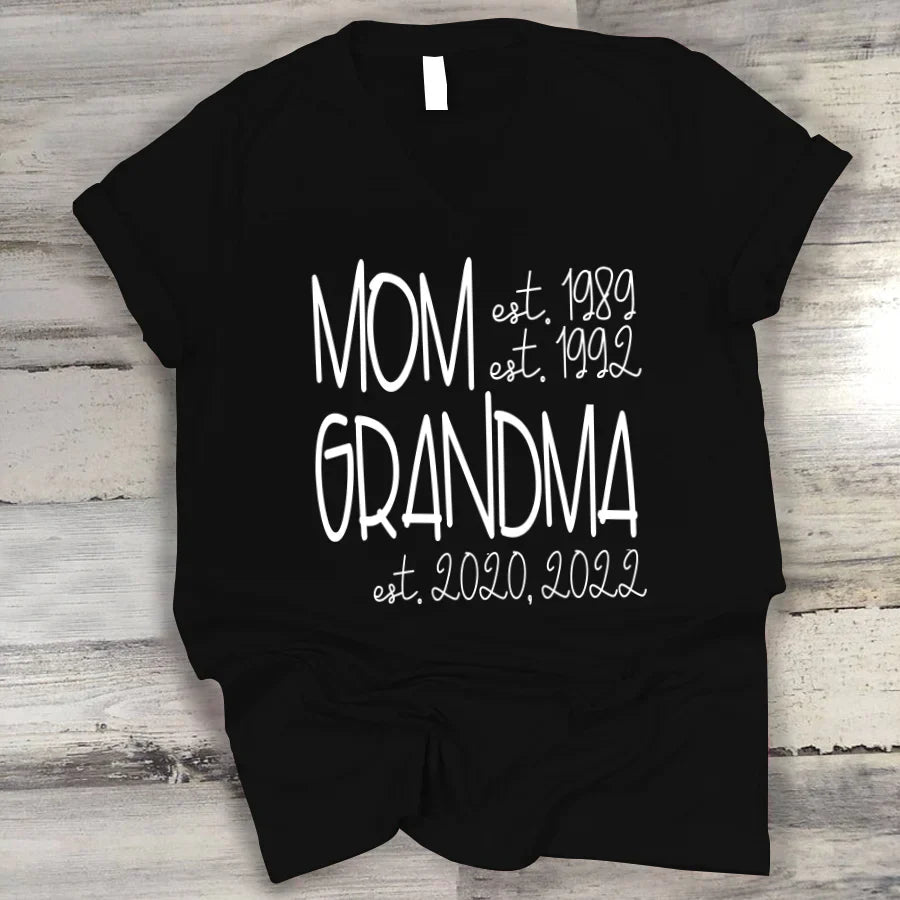 Mom Grandma Est VT22120064 V-Neck