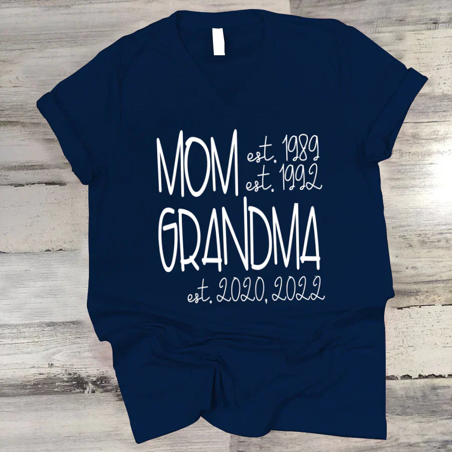 Mom Grandma Est VT22120064 V-Neck