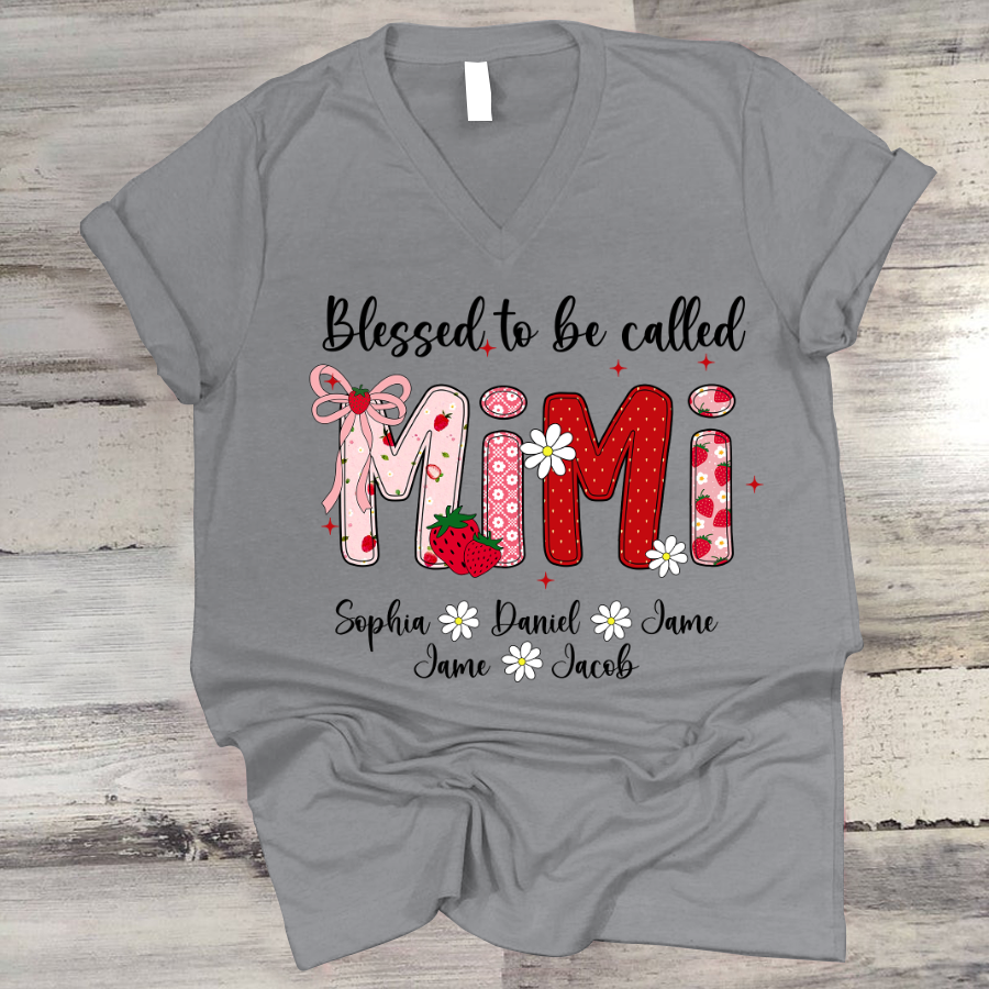 Blessed To Be Called Mimi, Mimi Strawberry And Grandkids Sweet Summer Time Shirt