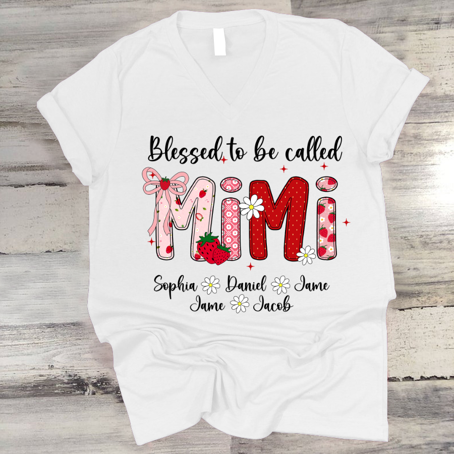 Blessed To Be Called Mimi, Mimi Strawberry And Grandkids Sweet Summer Time Shirt