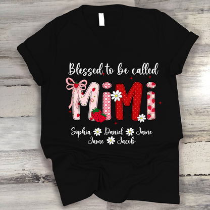 Blessed To Be Called Mimi, Mimi Strawberry And Grandkids Sweet Summer Time Shirt