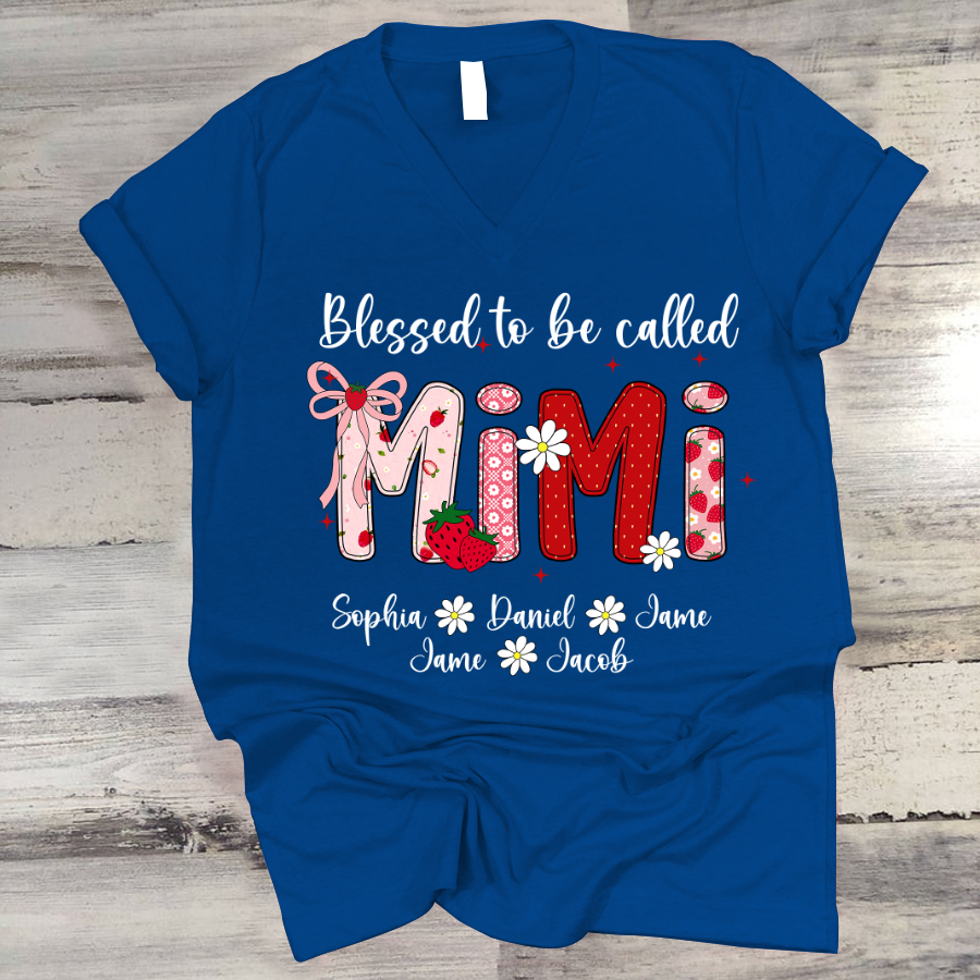 Blessed To Be Called Mimi, Mimi Strawberry And Grandkids Sweet Summer Time Shirt