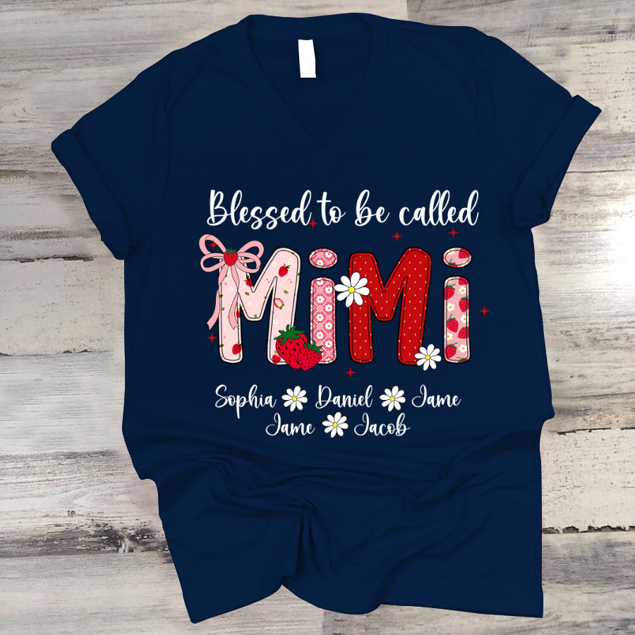 Blessed To Be Called Mimi, Mimi Strawberry And Grandkids Sweet Summer Time Shirt