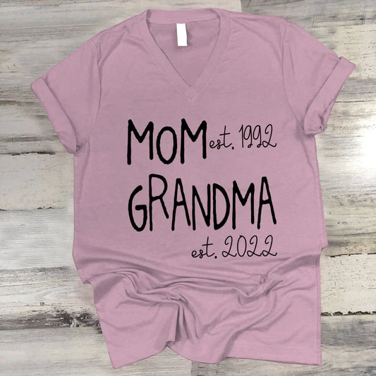 Mom Grandma Est VT22120031 V-Neck