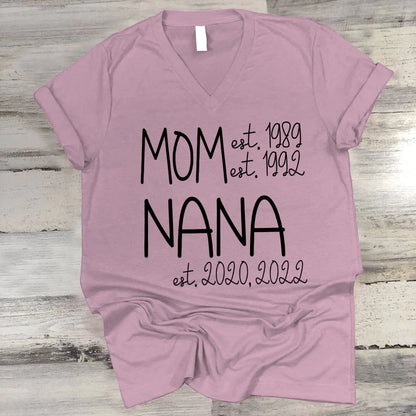 Mom Nana Est Sweet VT22120041 V-Neck