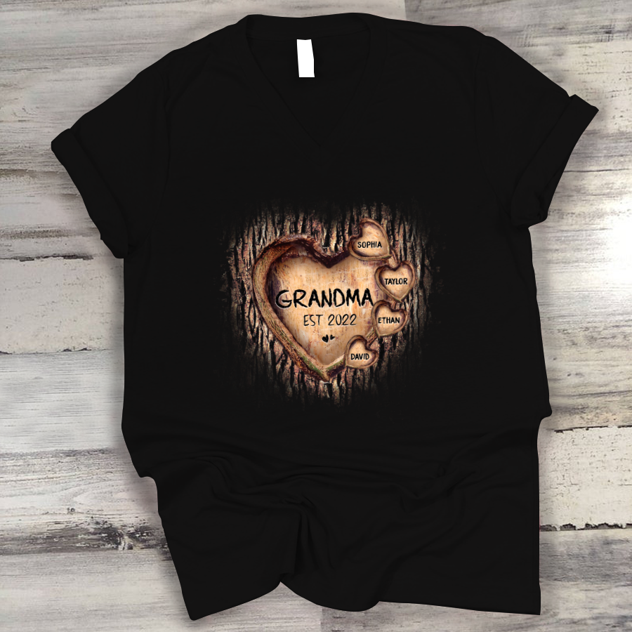 Personalized Grandma And Grandkids Hearts Tree New V-Neck