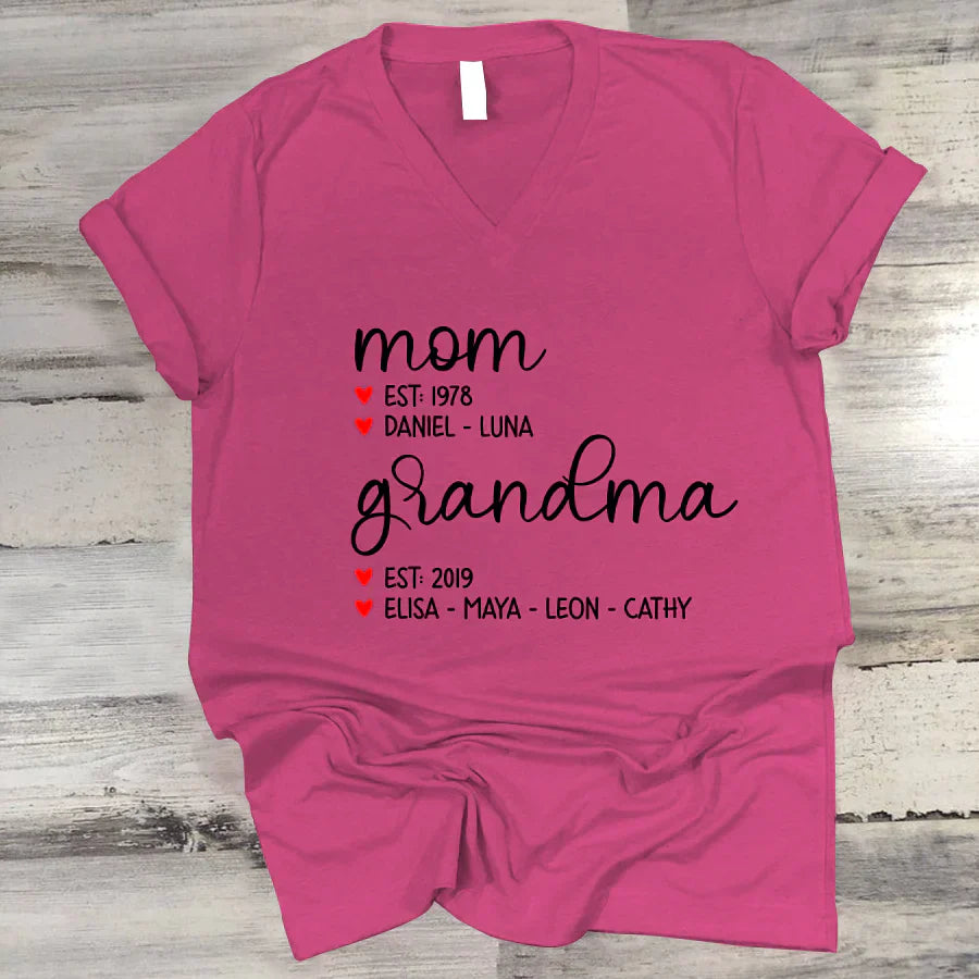 Mom Est Grandma Est And Kid  CTH01 V-Neck