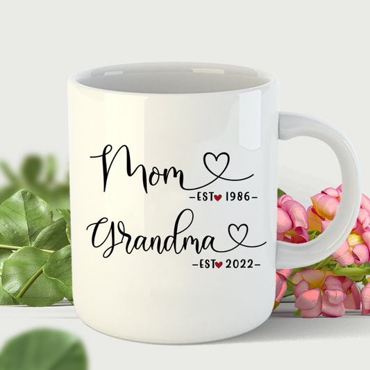 Mom heart est grandma heart est Mug