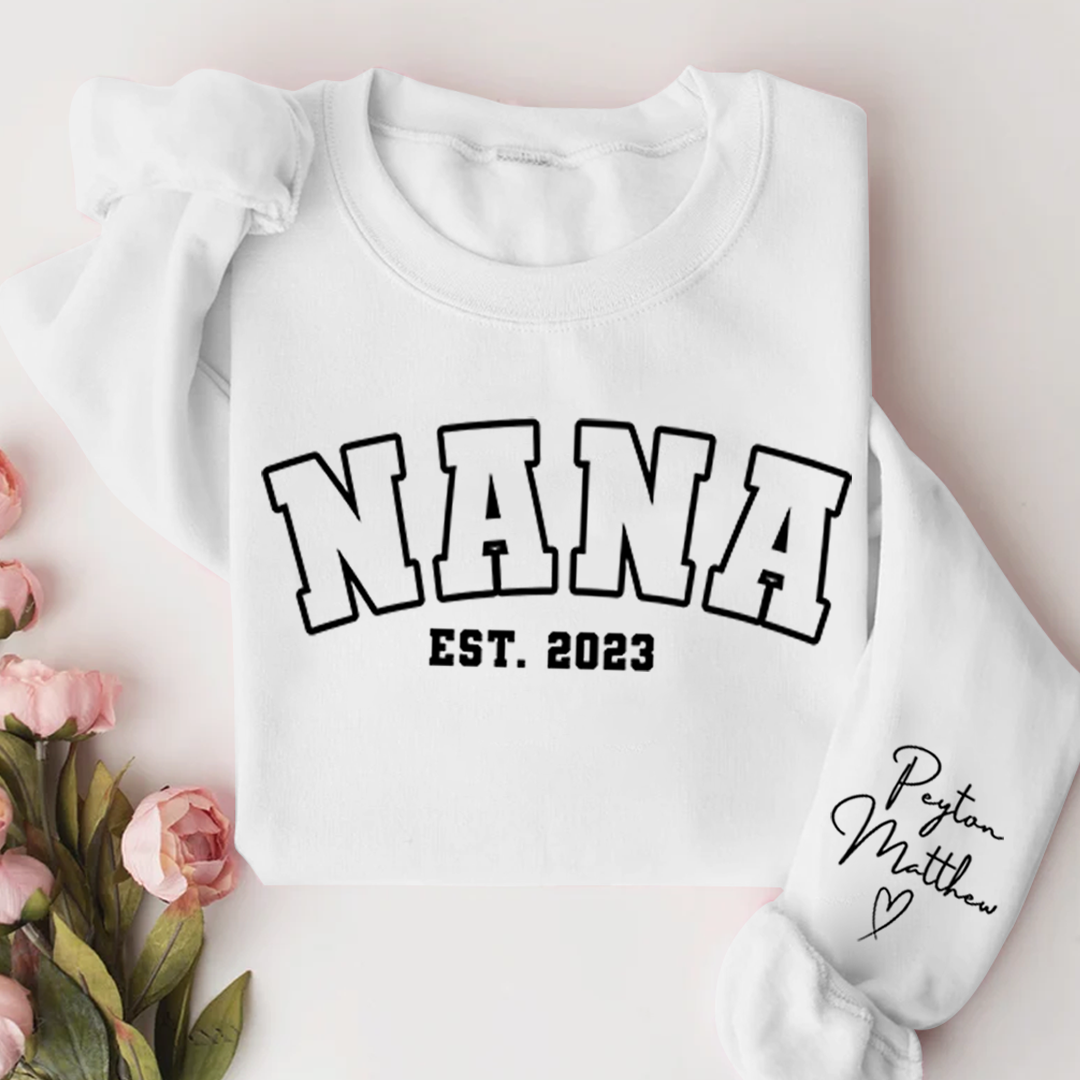 Personalized Grandma Nana Est 2023 And Grandkids Sweatshirt