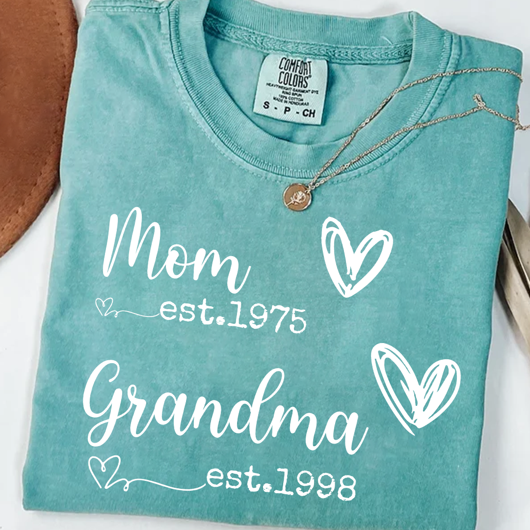Personalized Mom Grandma EST Year Shirt | Custom Family T-Shirt Gift for Mom and Grandma | Cute Heart Design