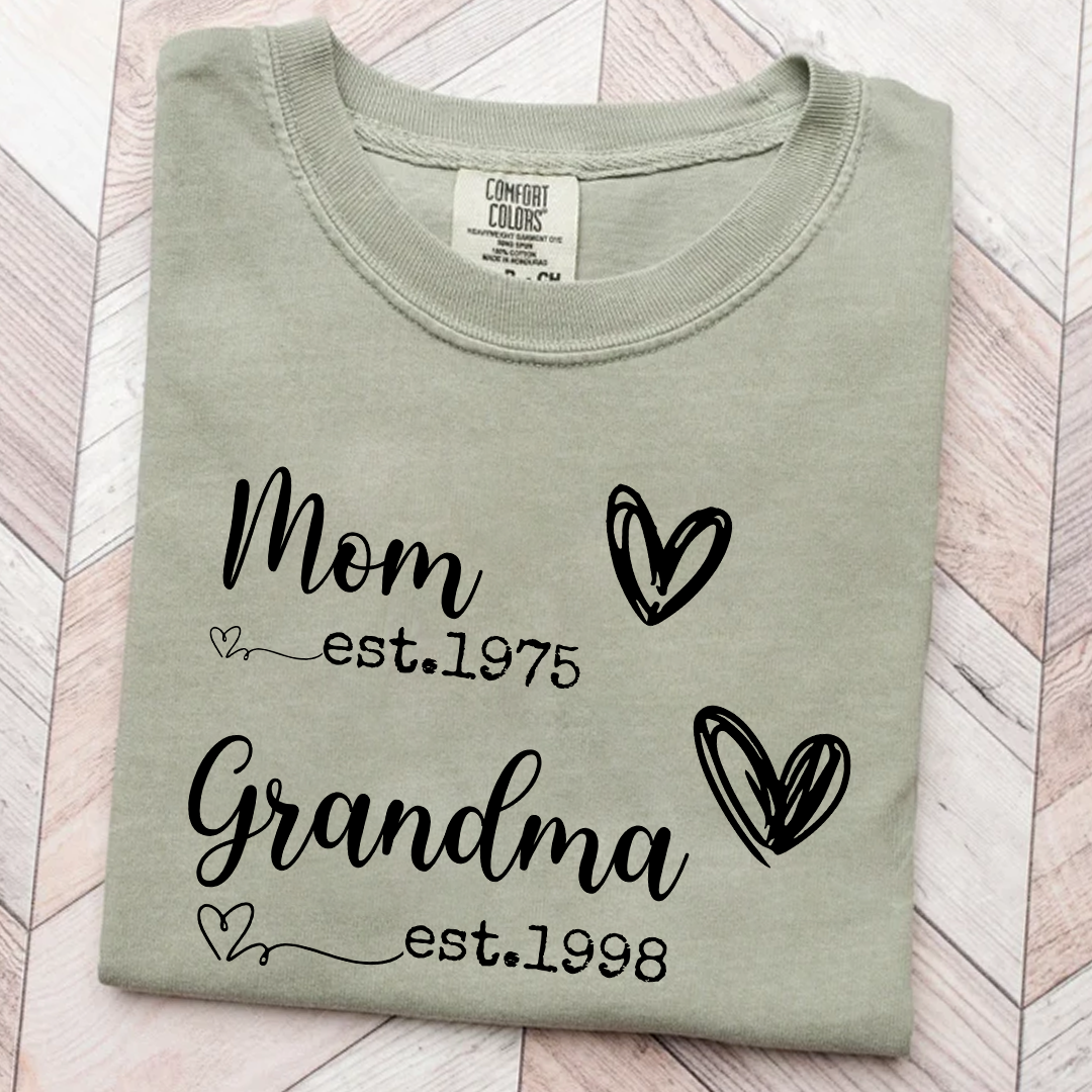 Personalized Mom Grandma EST Year Shirt | Custom Family T-Shirt Gift for Mom and Grandma | Cute Heart Design