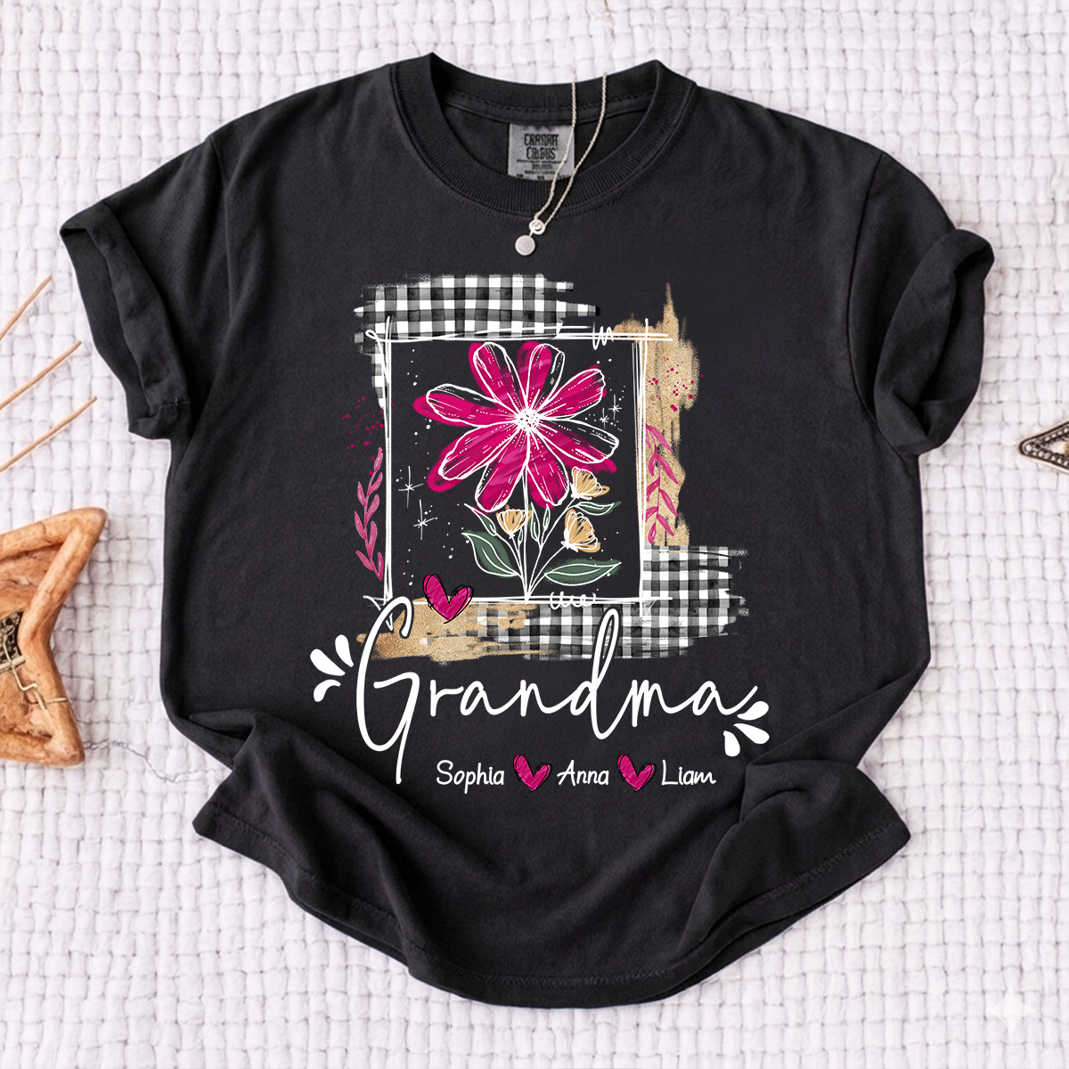 Comfort Colors® Personalized Grandma Shirt with Family Names, Custom Floral Daisy Design, Perfect Gift for Grandma