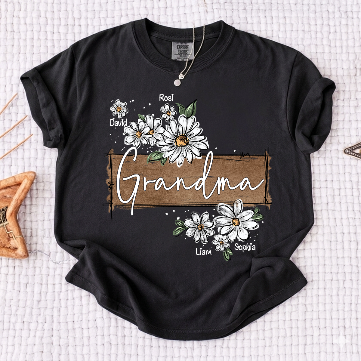 Comfort Colors® Personalized Mimi Floral Shirt, Custom Grandma T-Shirt with Daisy Design For Gitf Family