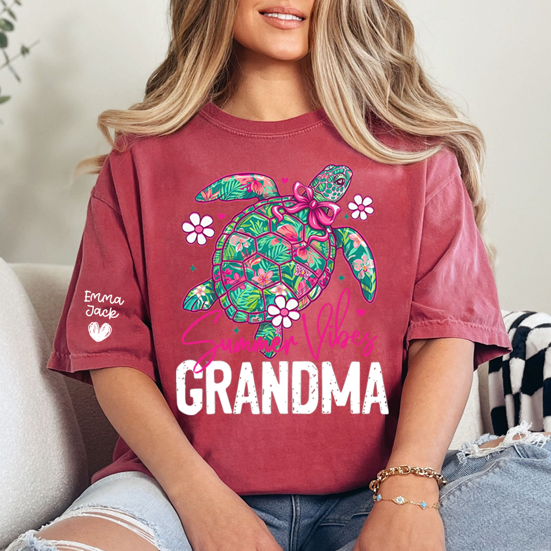 Grandma Summer Vibes T Shirt, Cute Sea Turtle Graphic Tee, Coastal Beach Grandma Shirt, Summer Vacation Gift for Women