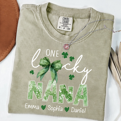 Comfort Colors®'s A Lucky Grandma Design for St. Patrick's Day, Customizable gift for Grandma and Grandchildren
