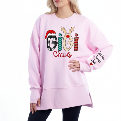Personalized Gigi Claus Oversized Sweatshirt for Christmas – Custom Name Sleeve, Cozy Thumbhole Long Sleeve Holiday Pullover for Proud Gigi