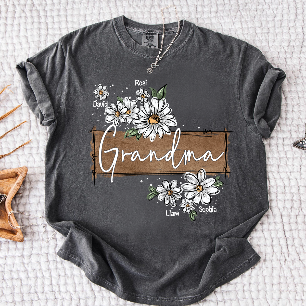 Comfort Colors® Personalized Mimi Floral Shirt, Custom Grandma T-Shirt with Daisy Design For Gitf Family