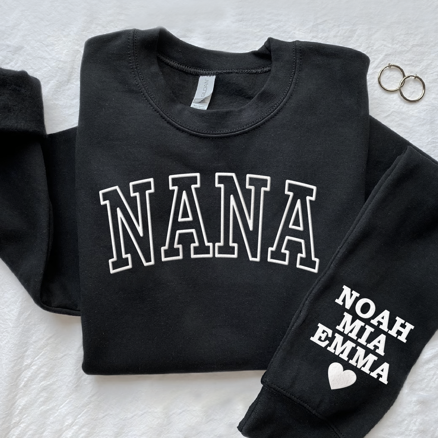Personalized Mama Sweatshirt, With Kid Names On Sleeve, Mothers Day Gift LTP01