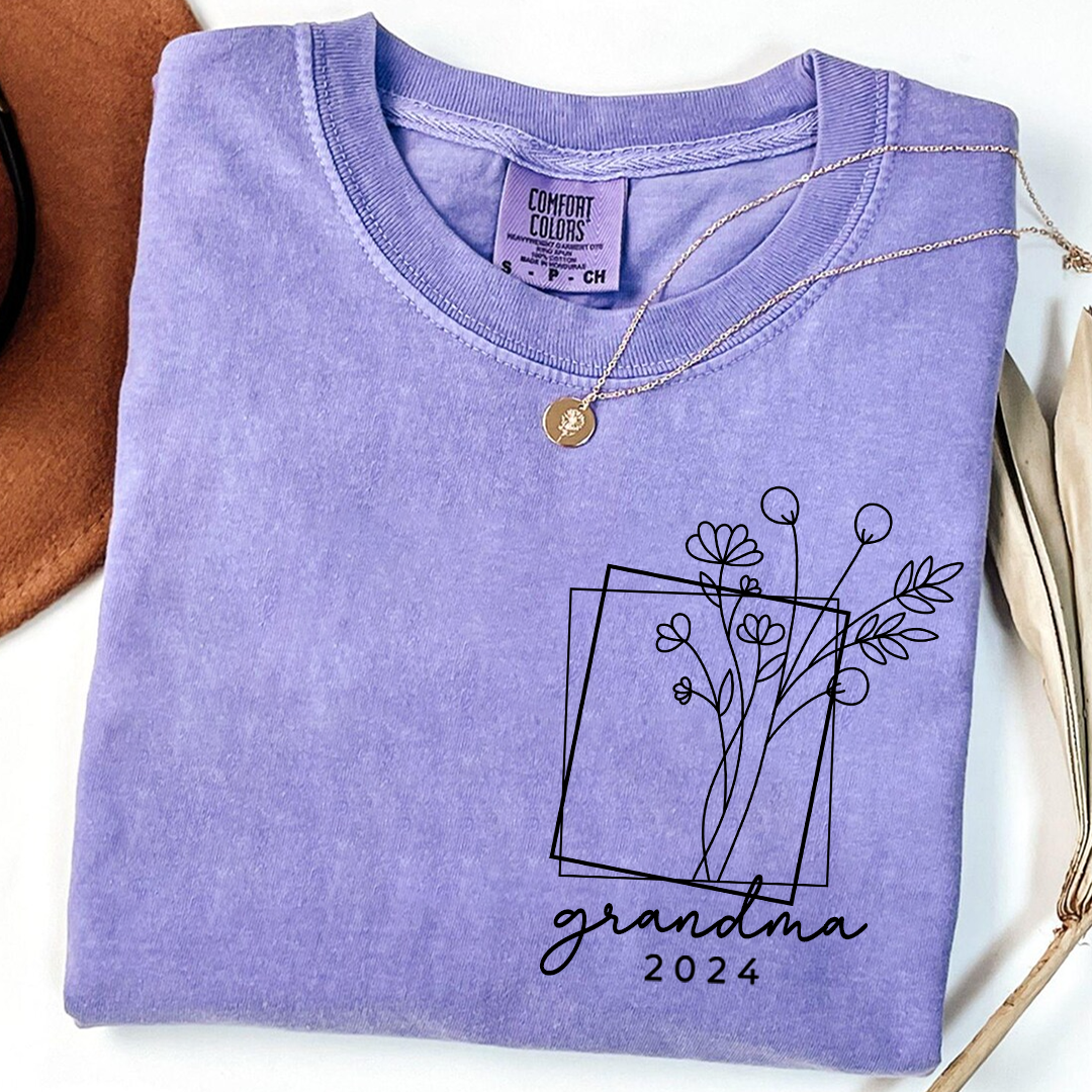Comfort Colors® T-Shirt with Flowers, Custom Nickname Grandma And Kids