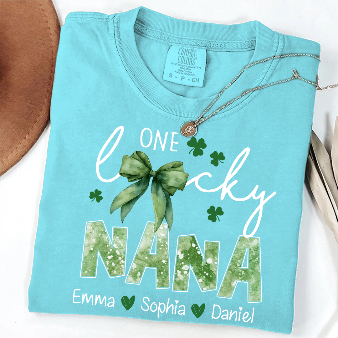 Comfort Colors®'s A Lucky Grandma Design for St. Patrick's Day, Customizable gift for Grandma and Grandchildren