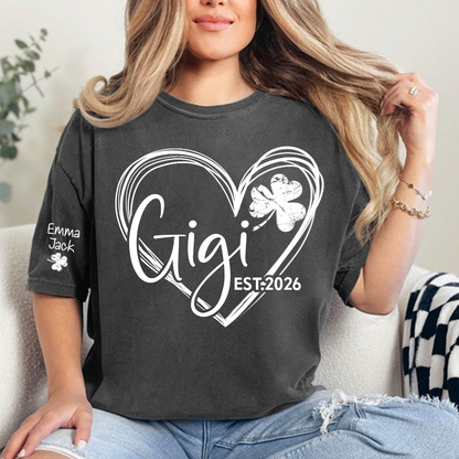 Cute Green T-Shirt With Gigi Shamrock Heart Print For St. Patrick's Day, With Your Grandchildren's Names