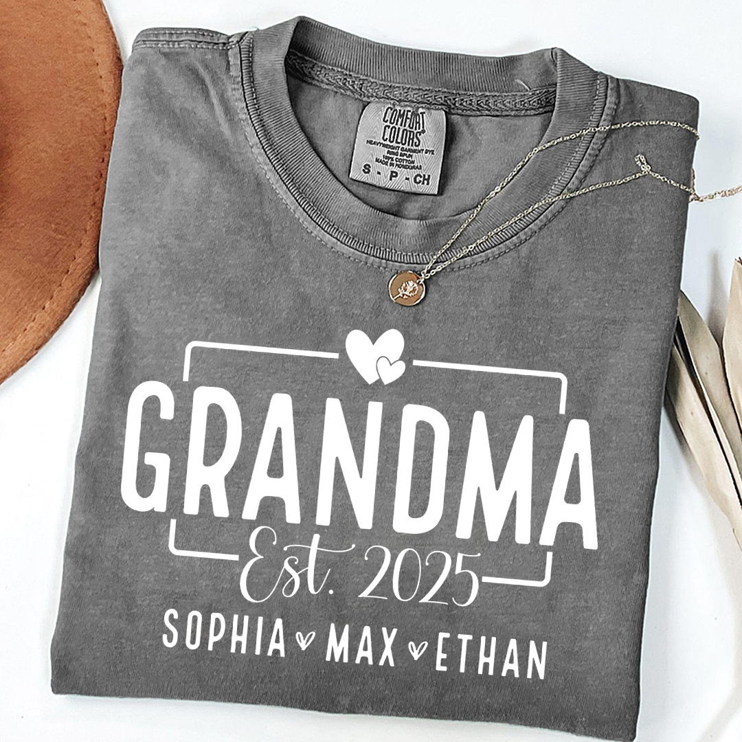 Comfort Colors® Personalized Name Shirt with Heart, Grandma And Kids Gift Tee