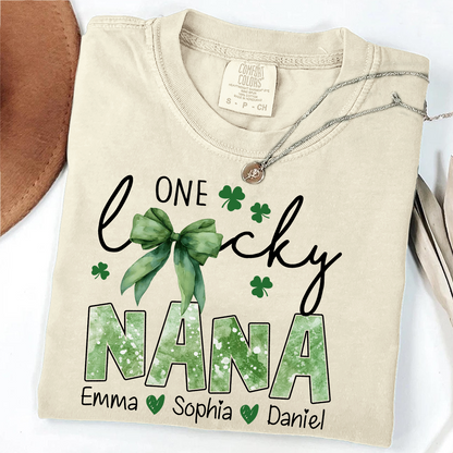 Comfort Colors®'s A Lucky Grandma Design for St. Patrick's Day, Customizable gift for Grandma and Grandchildren