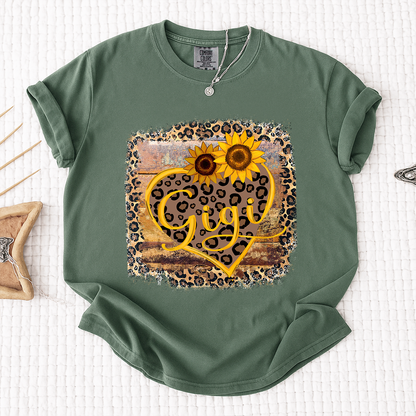 Comfort Colors Leopard Print Gigi Shirt, Personalized Sunflower Heart T-Shirt, Cute Grandmother Gift, Gigi Floral Leopard Tee, Gift for Mother's Day