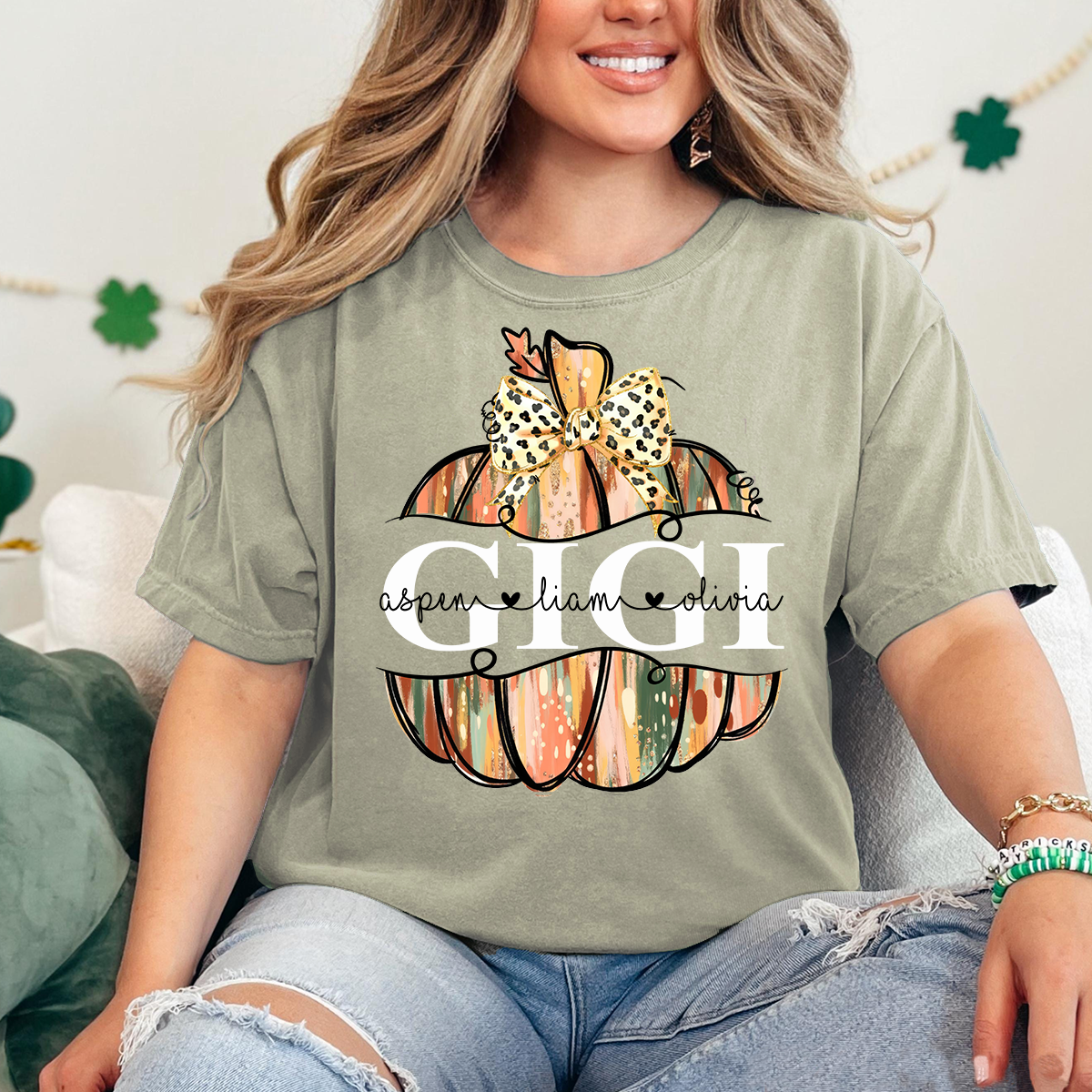 Comfort Colors® Personalized Gigi Pumpkin T-Shirt with Grandkids’ Names, Custom Fall Leopard Bow Tee for Grandma