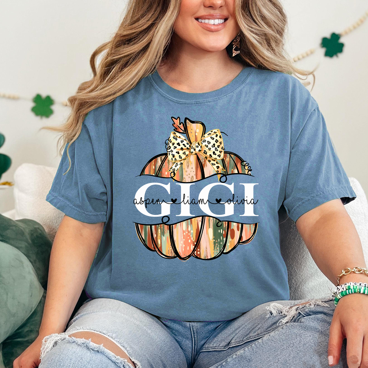 Comfort Colors® Personalized Gigi Pumpkin T-Shirt with Grandkids’ Names, Custom Fall Leopard Bow Tee for Grandma