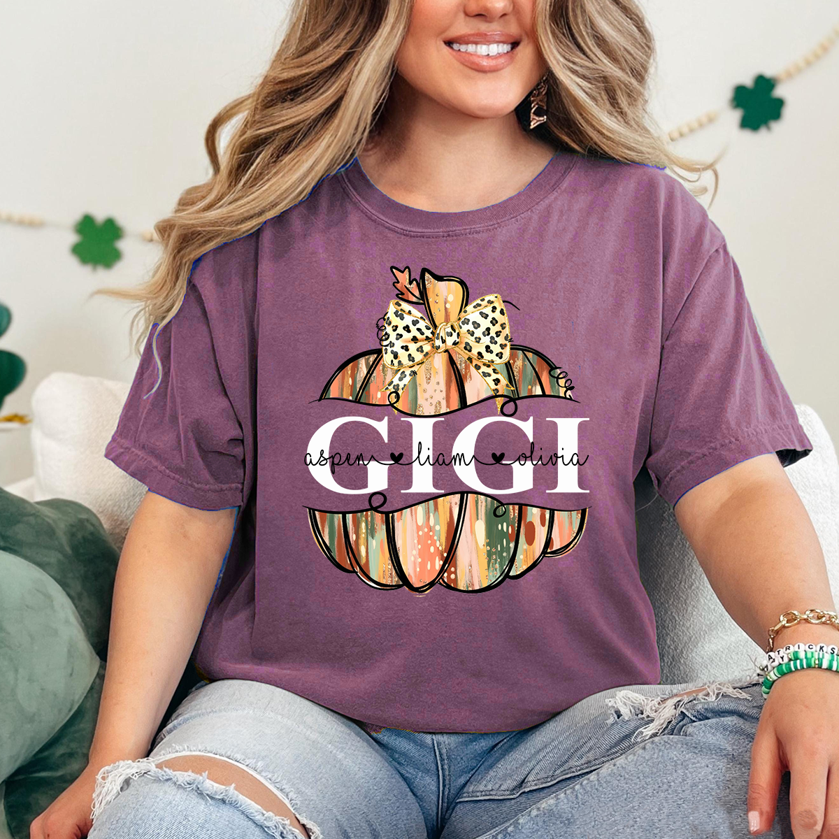 Comfort Colors® Personalized Gigi Pumpkin T-Shirt with Grandkids’ Names, Custom Fall Leopard Bow Tee for Grandma