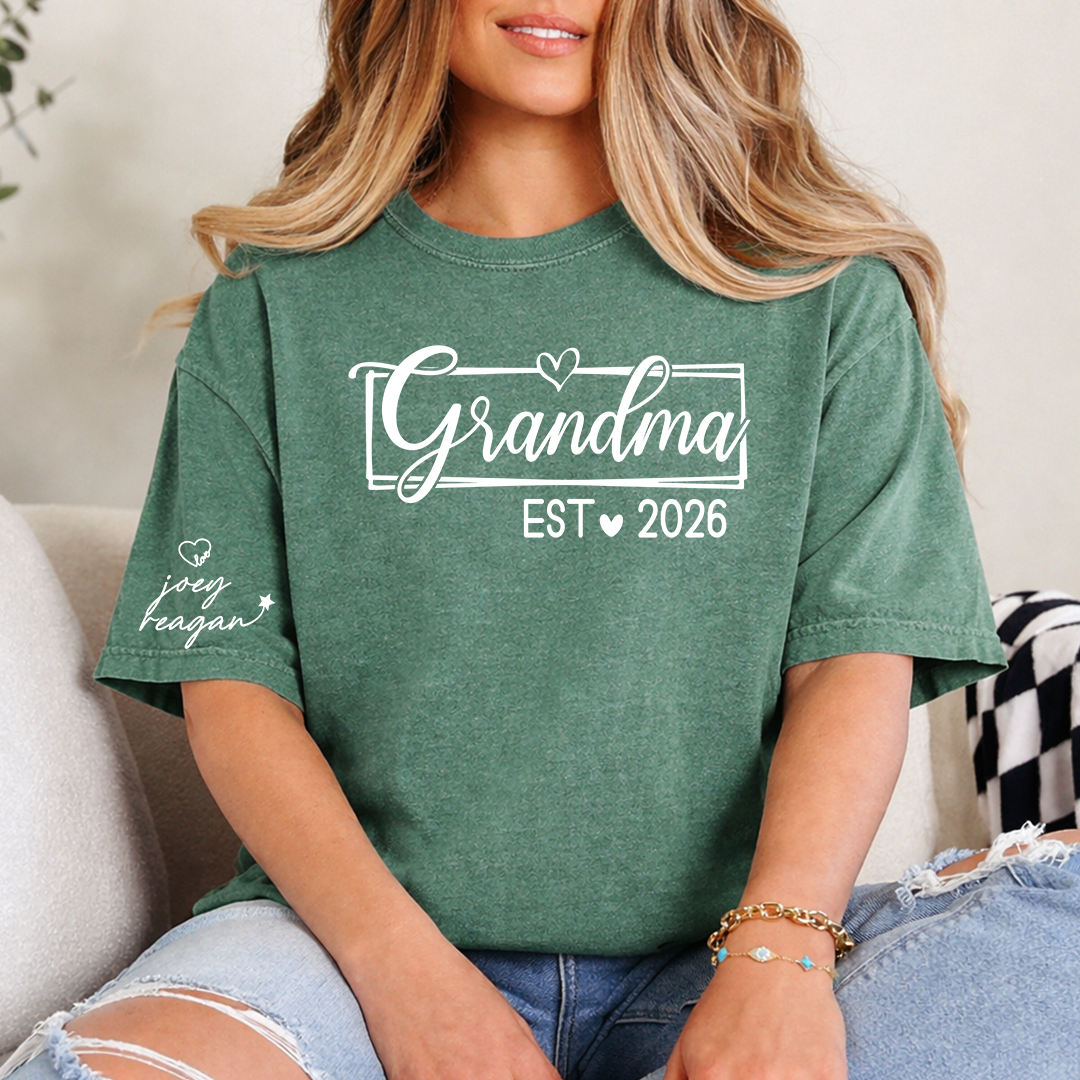Grandma Est 2026 Shirt Graphic Tee Personalized Grandma Established Year Custom Sleeve Names Family Gift for New Grandma Mother’s Day Birthday