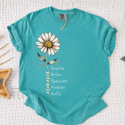 Comfort Colors Personalized Grandma Shirt Daisy Flower Design Custom Nana Mimi Gigi Name Tee with Grandkids Names Vertical Style Family Outfit for Women