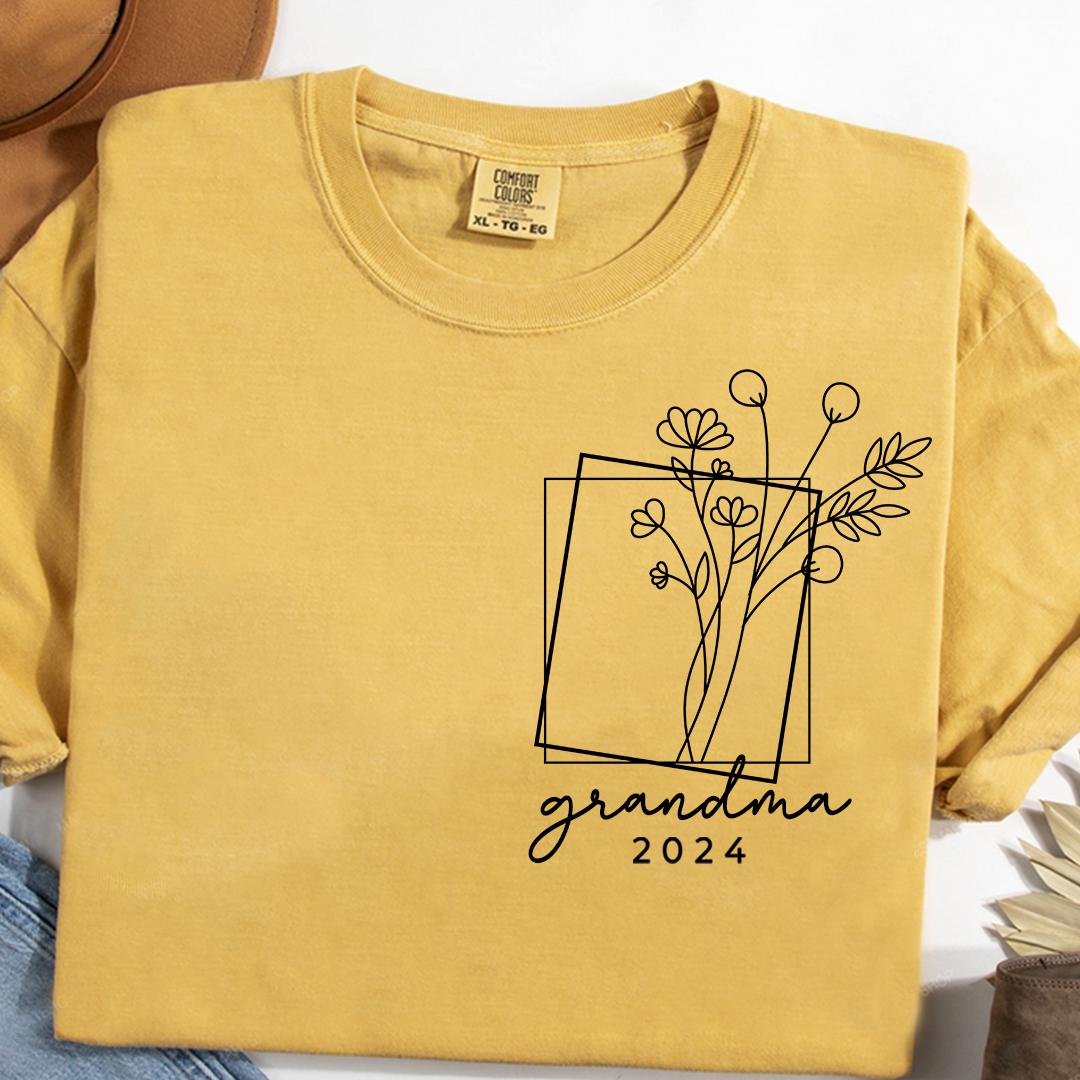 Comfort Colors® T-Shirt with Flowers, Custom Nickname Grandma And Kids