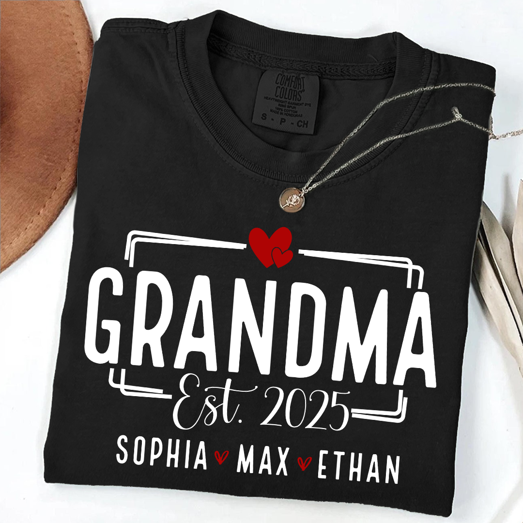 Comfort Colors® Personalized with Heart, Grandma And Kids