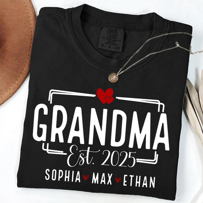 Comfort Colors® Personalized with Heart, Grandma And Kids