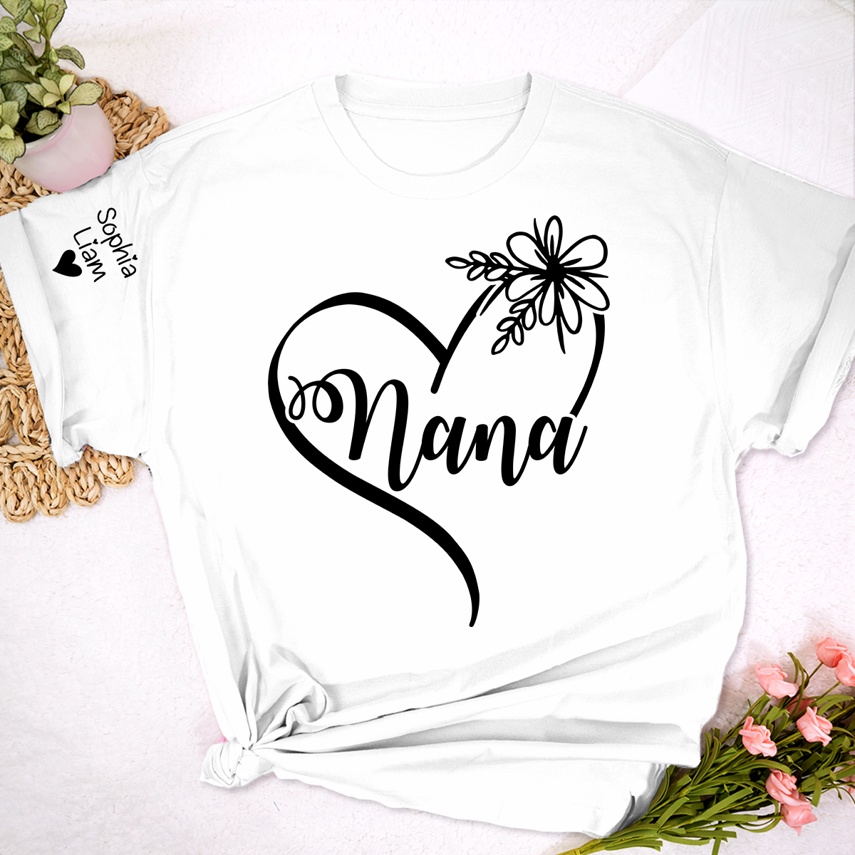 Custom Nana T-Shirt with Elegant Heart and Flower Design – Personalized Gift for Grandma